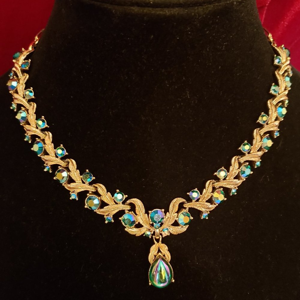 Coro Dazzling Vintage Necklace